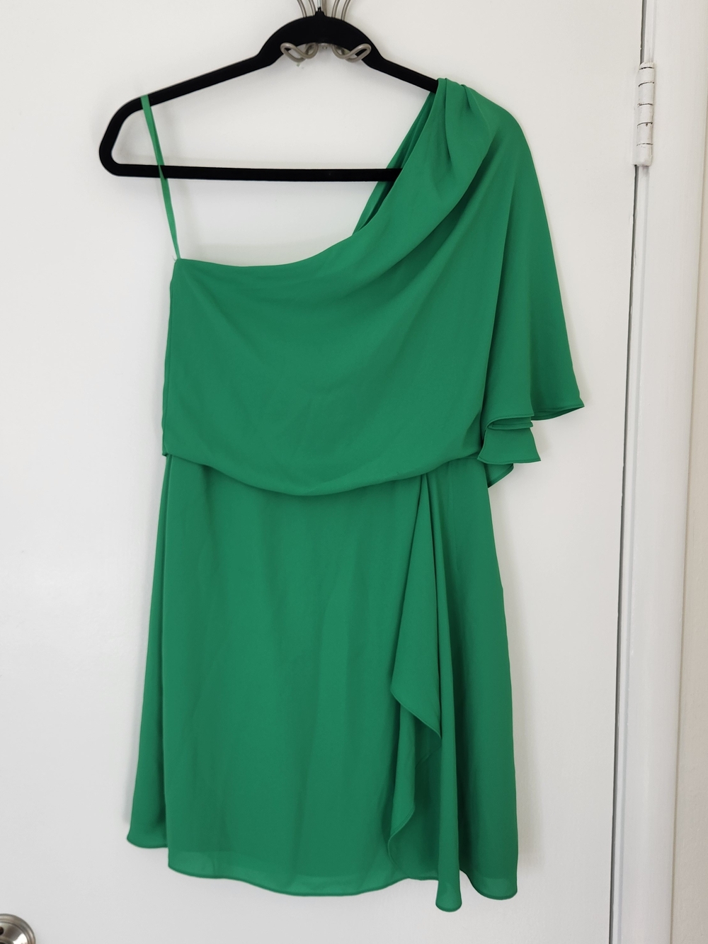 BCBGMaxAzria Vibrant Green One-Shoulder Draped Cocktail Dress